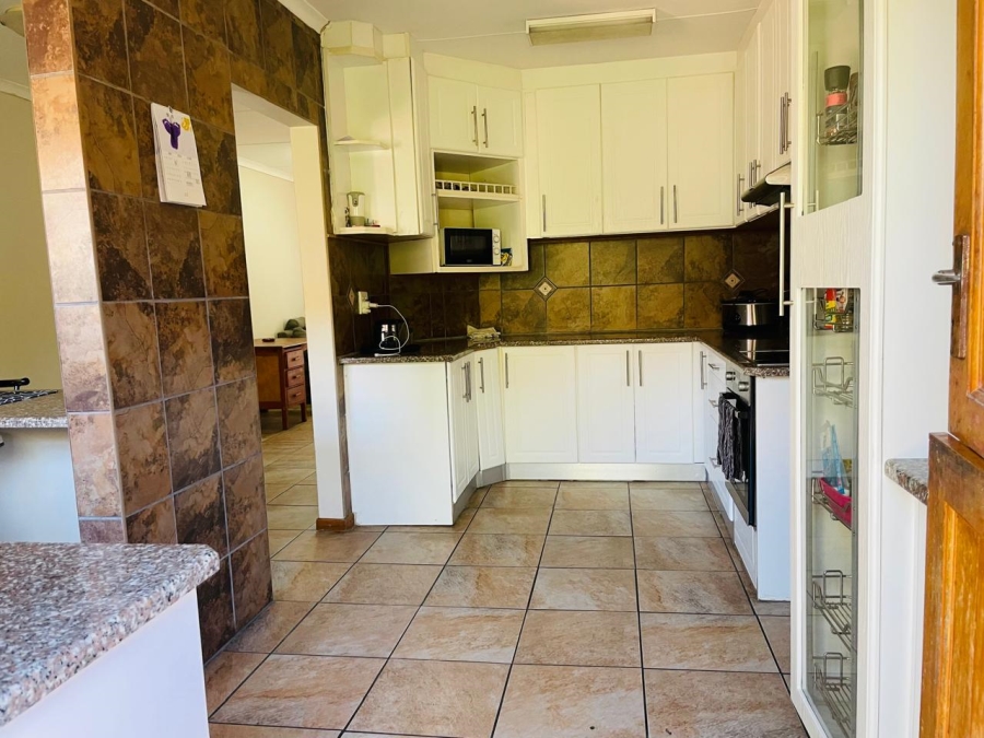 4 Bedroom Property for Sale in Dorchester Heights Eastern Cape